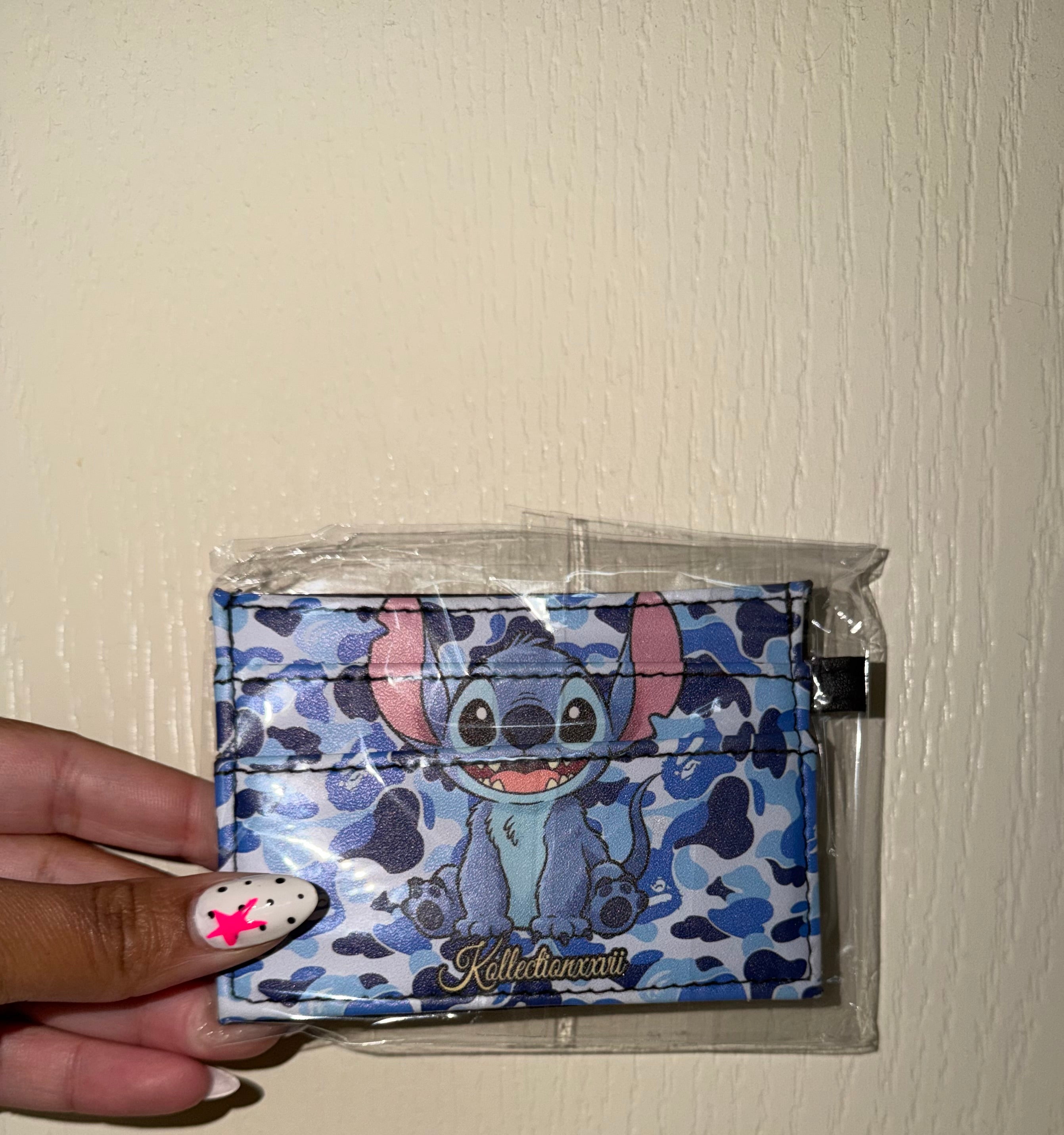 Stitch card holder